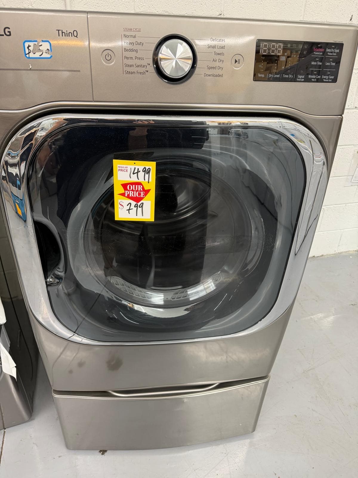 LG 9.0 Cu. Ft. Mega Capacity Smart Gas Dryer, model DLGX8981V