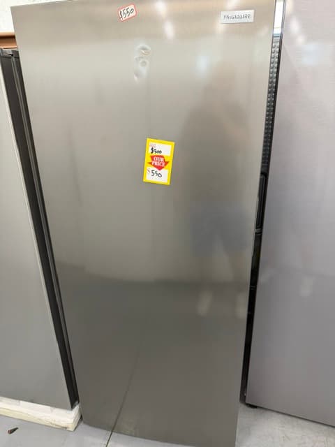 frigidaire 15.5c.ft, model fffu16f2vv
